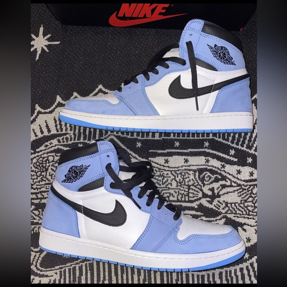 Clean Size 12 - Jordan 1 Retro OG High University Blue 555088 134 - Picture 3 of 10